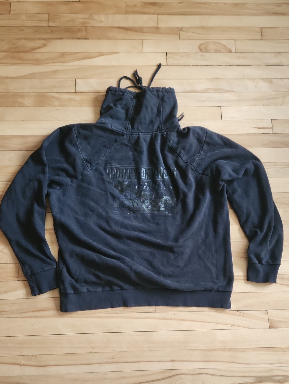 Harley-Davidson Black Hoodie with Subtle Front Graphic